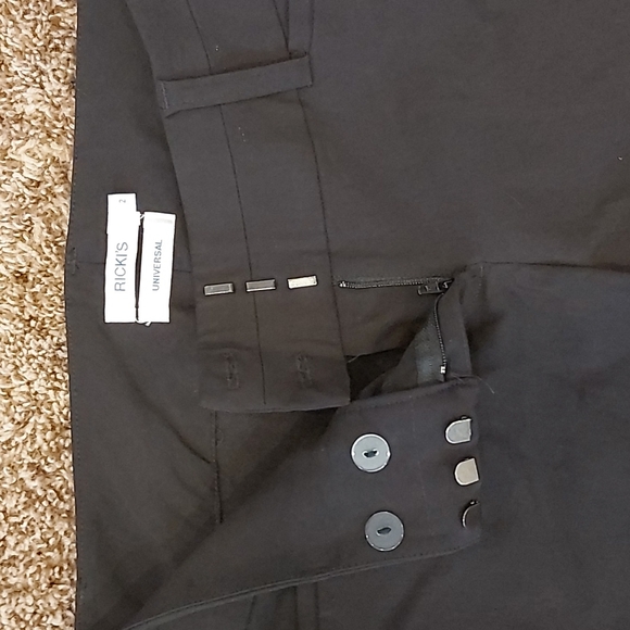 Dress pants- size 2 - Picture 2 of 3